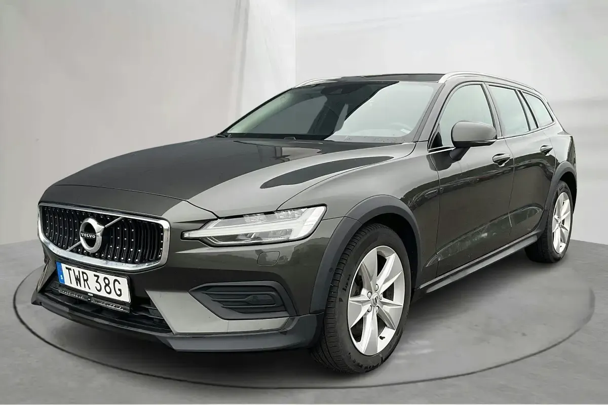 Volvo V60 CC 2022