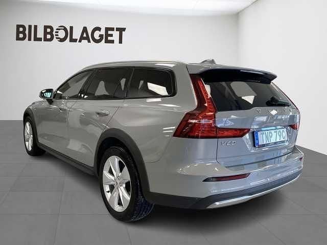 Begagnad Volvo V60 CC 250 HK (183 kW) 2024 Kombi