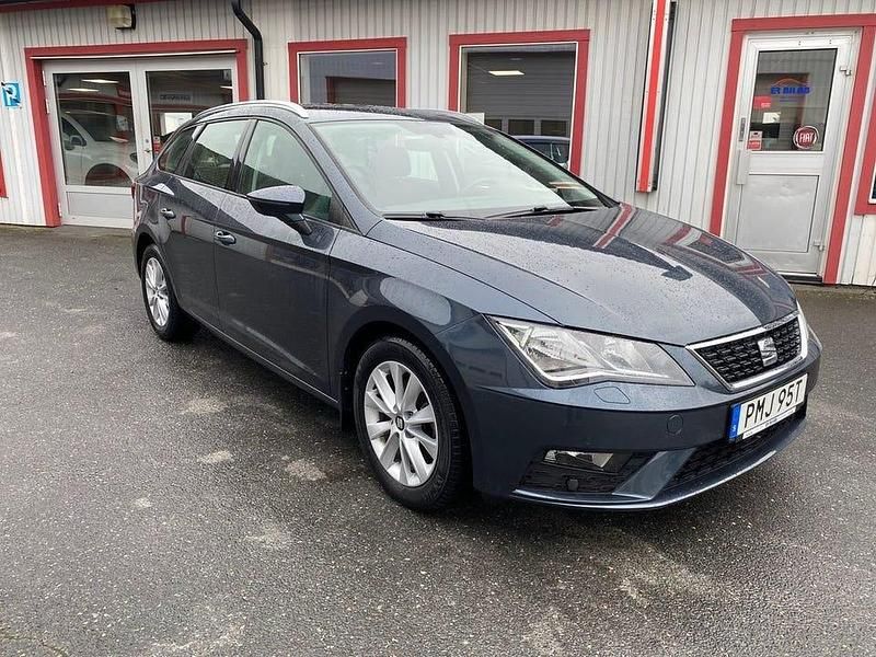 Mörkgrå Begagnad 2020 Seat Leon ST Kombi | 139 900 kr (Marknadspris) - Bild 1/4