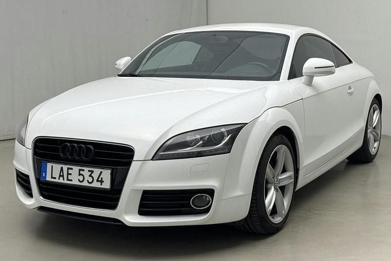 Vit Begagnad 2011 Audi TT | 120 000 kr (Marknadspris) - Bild 1/4