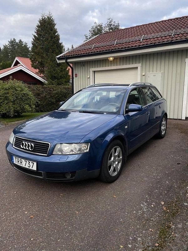 Begagnad 2003 Audi A4 Comfort Kombi | 25 000 kr (Lite dyr) - Bild 1/4