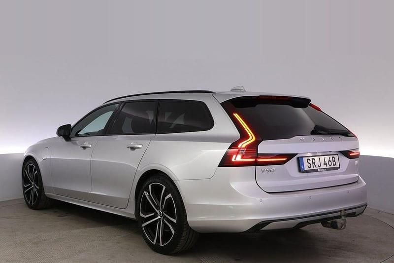 Begagnad Volvo V90 R-Design 392 HK (288 kW) 2021 Silver Kombi