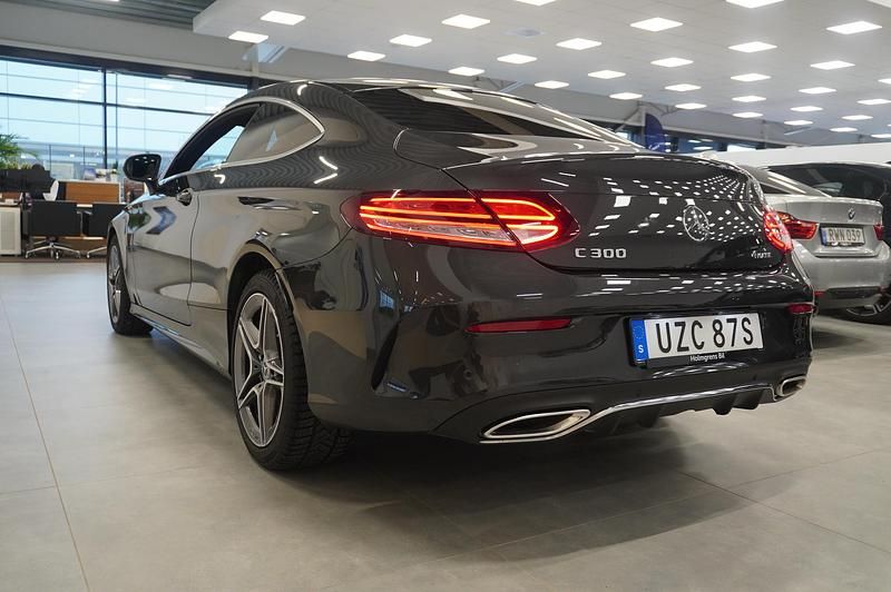 Begagnad Mercedes C300 AMG 258 HK (189 kW) 2022 Grå Sportkupé