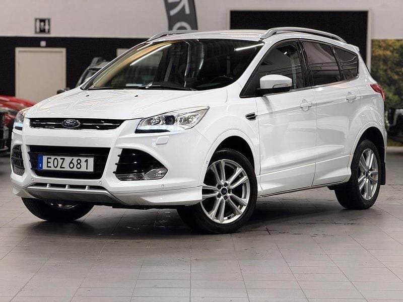 Vit Begagnad 2015 Ford Kuga Titanium X SUV | 119 900 kr (Marknadspris) - Bild 1/4