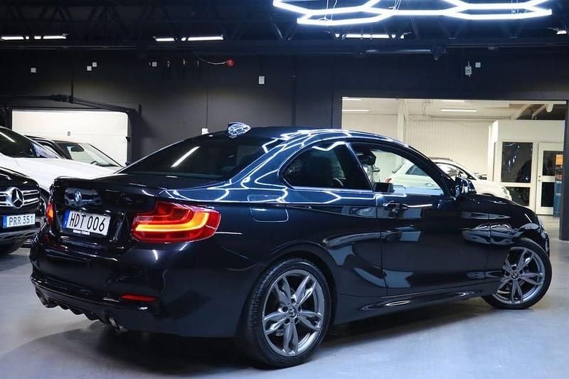Begagnad BMW 228 M Sport 245 HK (180 kW) 2016 Svart Sportkupé