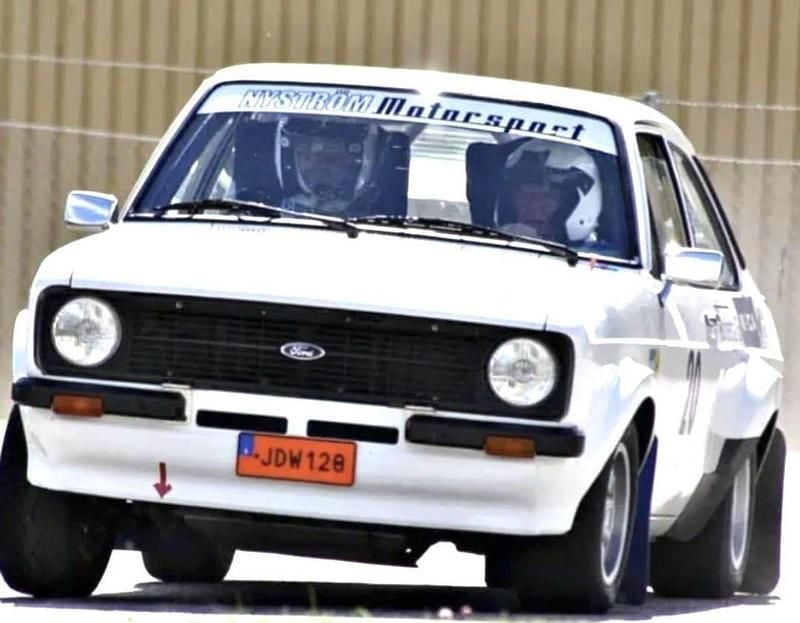 Begagnad 1975 Ford Escort Sedan | 123 456 kr - Bild 1/4