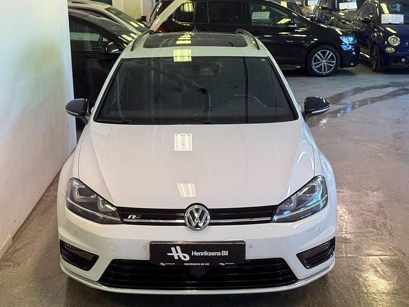 Begagnad VW Golf VII GT 150 HK (110 kW) 2016 Vit Kombi