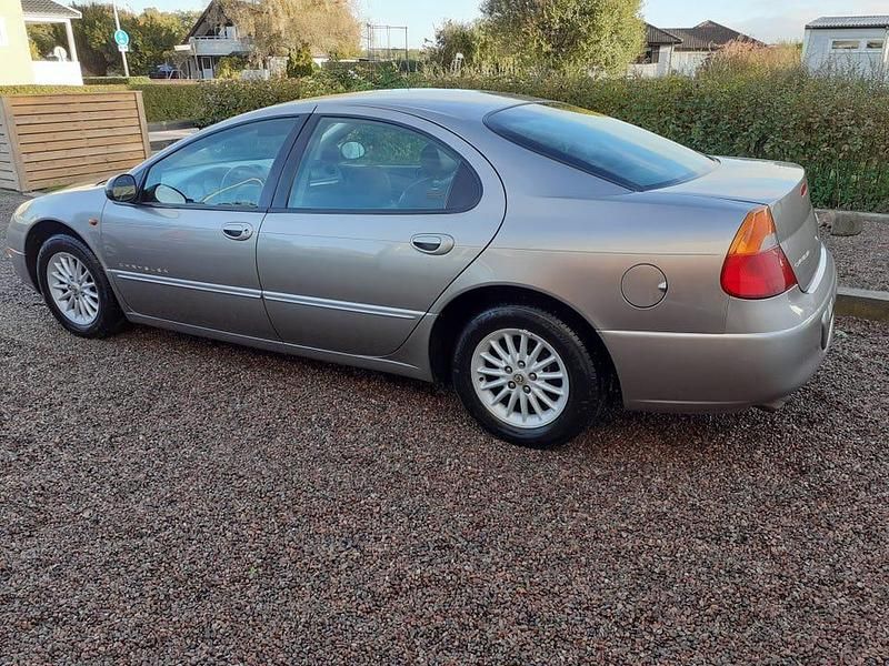Begagnad Chrysler 300M 253 HK (186 kW) 1999 Bright platinum metallic Sedan
