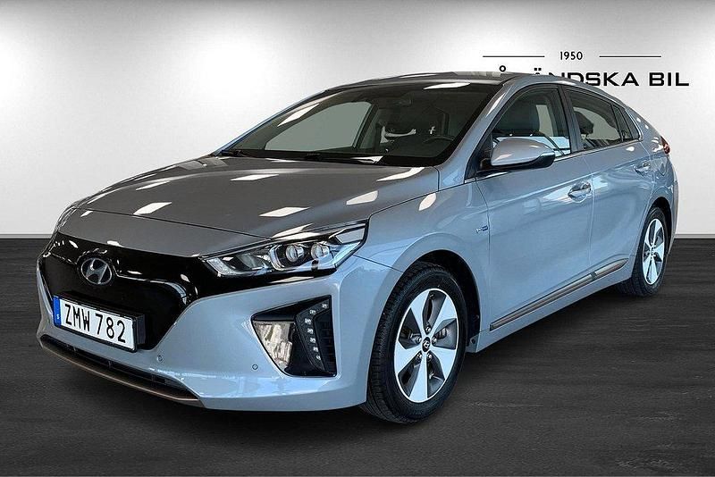 Grå Begagnad 2018 Hyundai Ioniq Eco Sedan | 139 000 kr (Marknadspris) - Bild 1/4