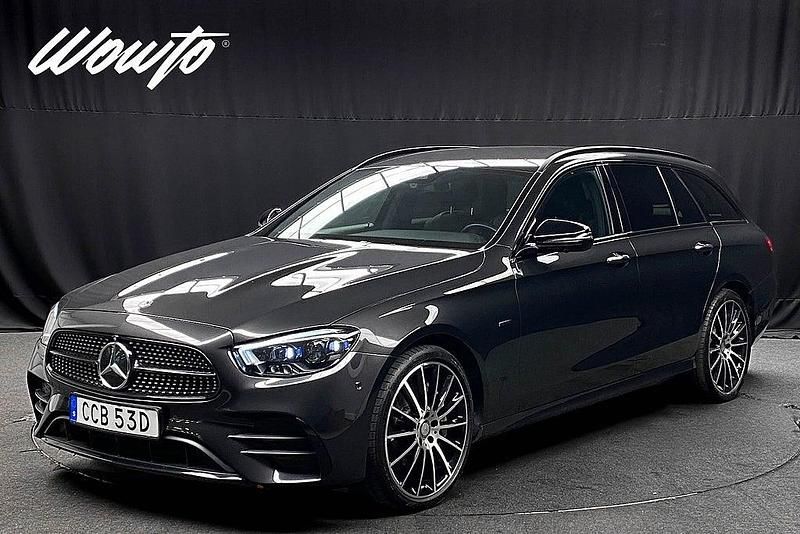 Grå Begagnad 2020 Mercedes E300 AMG Kombi | 419 800 kr (Dyr) - Bild 1/3