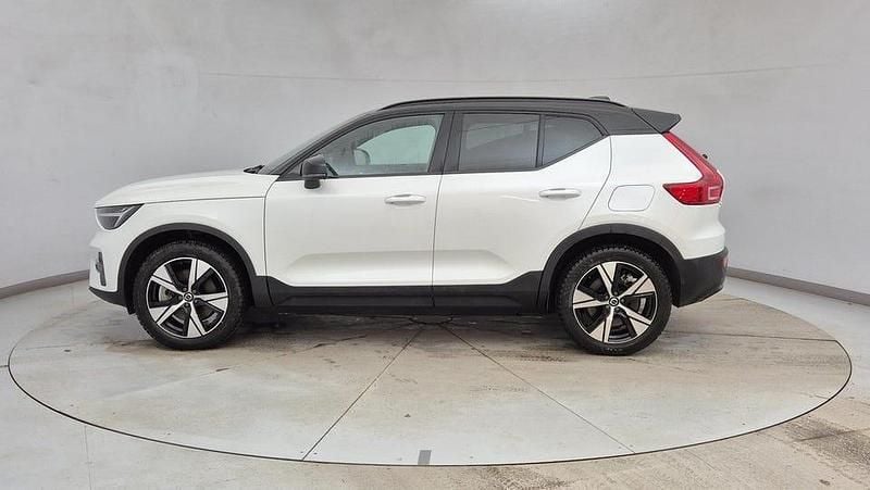 Begagnad Volvo XC40 Core 169 kW (231 HK) 2023 Vit SUV