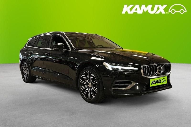 Svart Begagnad 2022 Volvo V60 Inscription Kombi | 284 700 kr (Superpris) - Bild 1/4