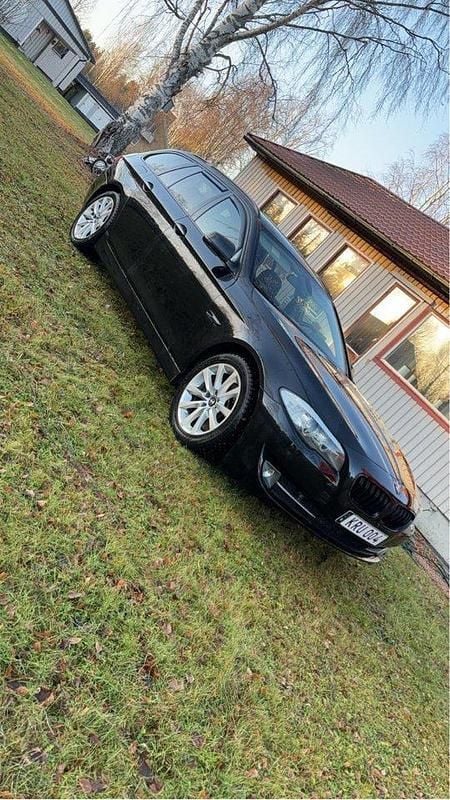 Svart Begagnad 2011 BMW 525 Kombi | 95 000 kr (Marknadspris) - Bild 1/4