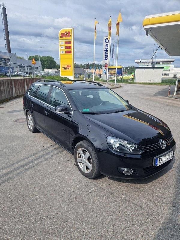 Svart Begagnad 2010 VW Golf Kombi | 55 000 kr (Marknadspris) - Bild 1/4