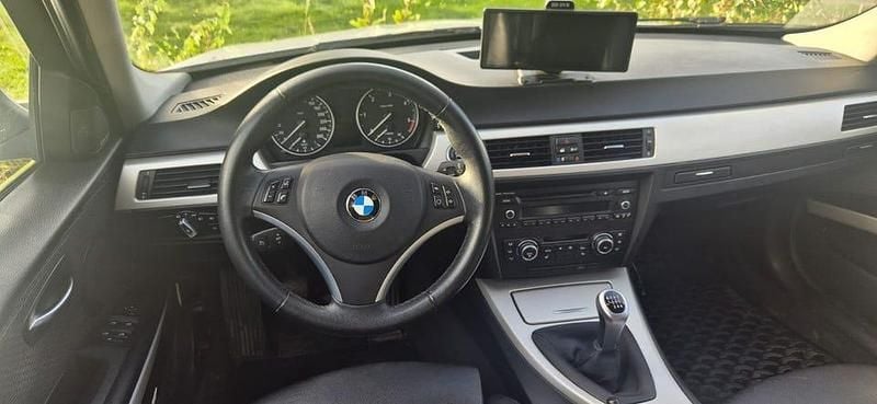 Begagnad BMW 320 184 HK (135 kW) 2011 Kombi