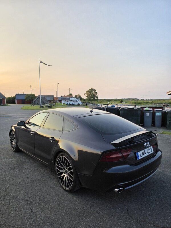 Grå Begagnad 2011 Audi A7 Sportback Halvkombi | 123 000 kr (Superpris) - Bild 1/4