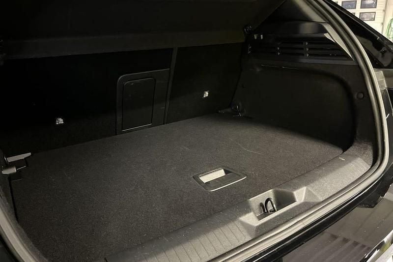 Begagnad Opel Astra 132 HK (97 kW) 2024 Svart