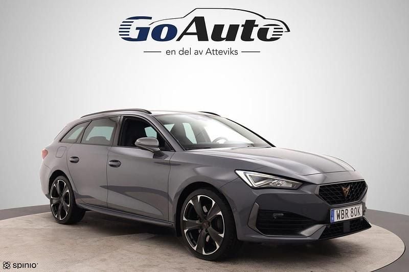 Mörkgrå (grå) Begagnad 2020 Cupra Leon Kombi | 259 500 kr (Marknadspris) - Bild 1/4