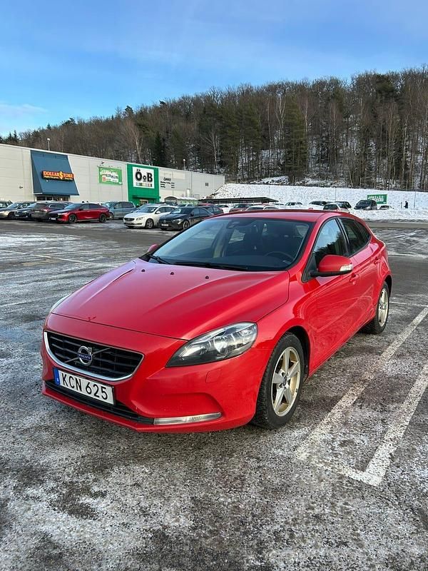 Begagnad Volvo V40 122 HK (89 kW) 2016