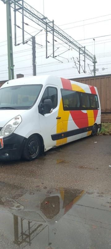 Vit Begagnad 2019 Renault Master Minibuss | 29 500 kr - Bild 1/4