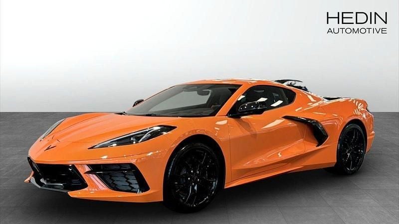 Orange Ny 2024 Chevrolet Corvette Stingray Cab | 1 399 900 kr (Marknadspris) - Bild 1/4