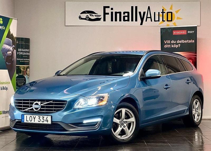 Blå Begagnad 2014 Volvo V60 Kombi | 154 900 kr (Marknadspris) - Bild 1/4