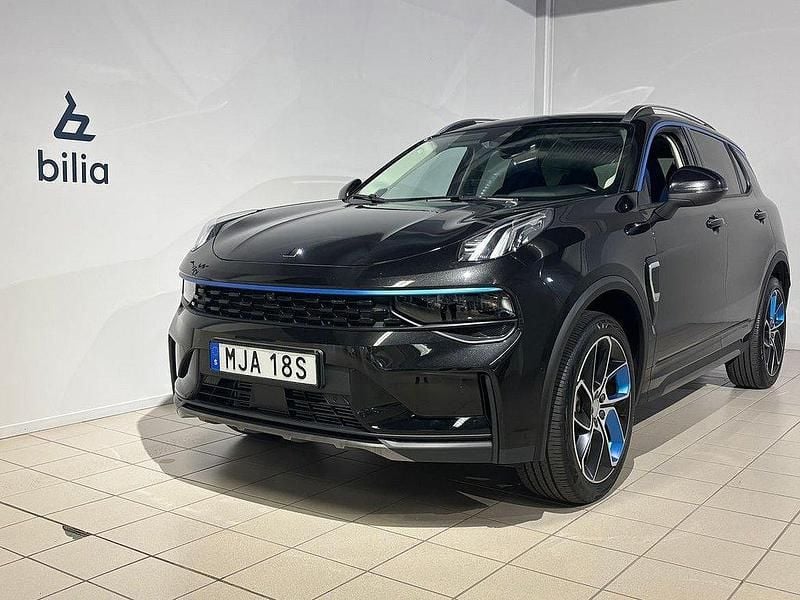 Svart Begagnad 2022 Lynk & Co 01 SUV | 279 900 kr (Marknadspris) - Bild 1/4