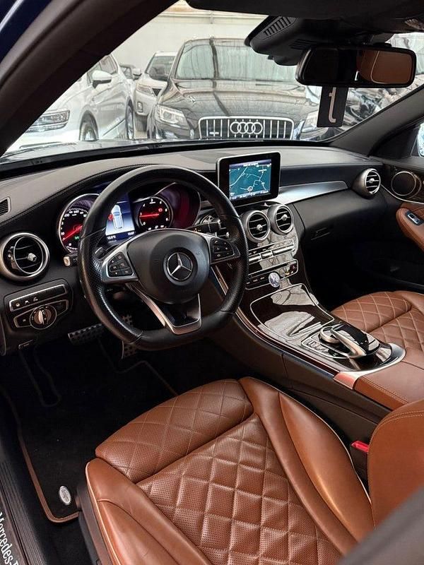 Begagnad Mercedes C250 AMG 204 HK (150 kW) 2018 Blå (blå metallic) Kombi