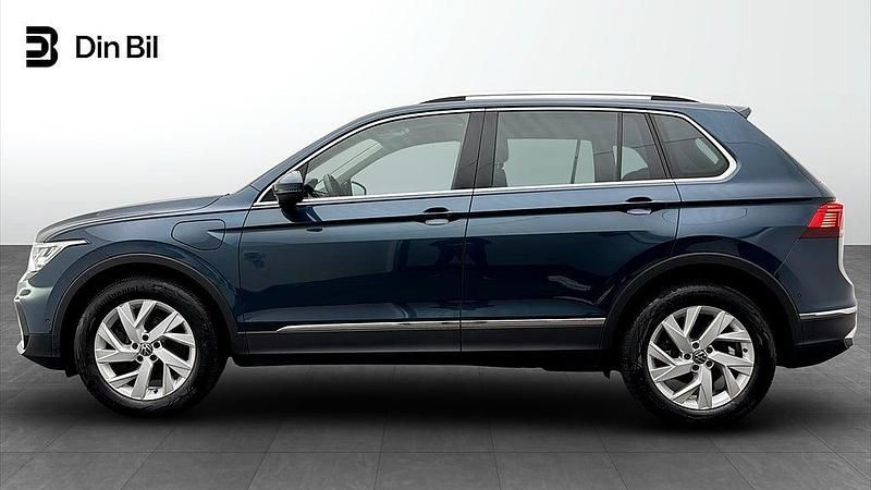 Begagnad VW Tiguan Elegance 150 HK (110 kW) 2023 Nightshade blue metallic SUV