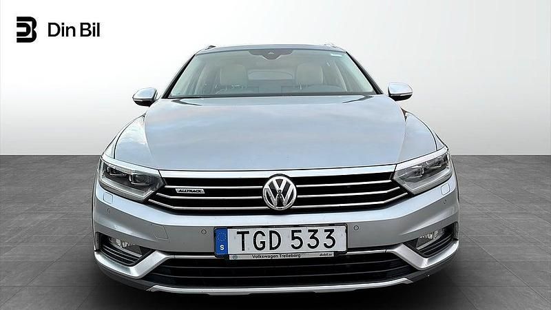 Begagnad VW Passat Alltrack GTS 239 HK (175 kW) 2018 Silver Kombi