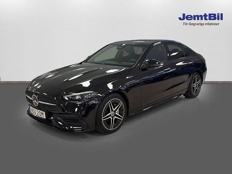 Svart Begagnad 2023 Mercedes C300e AMG line Sedan | 339 000 kr (Superpris) - Bild 1/4