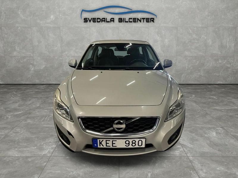 Begagnad Volvo C30 Momentum 109 HK (80 kW) 2010 Vit Halvkombi
