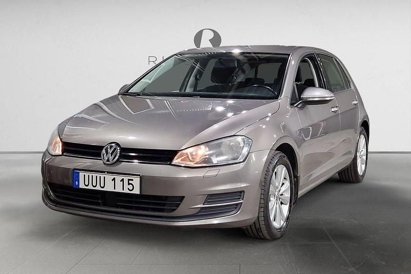 Grå Begagnad 2014 VW Golf VII Halvkombi | 84 900 kr (Bra pris) - Bild 1/3