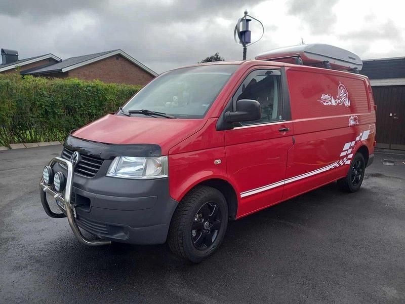 Röd Begagnad 2006 VW T5 Van | 105 000 kr - Bild 1/4