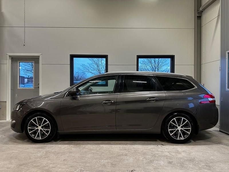 Begagnad Peugeot 308 SW Allure 131 HK (96 kW) 2014 Grå Kombi