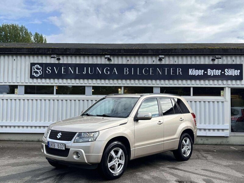 Brun Begagnad 2011 Suzuki Grand Vitara SUV | 64 900 kr (Marknadspris) - Bild 1/4