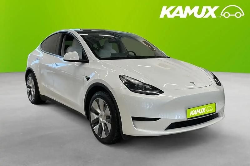 Begagnad Tesla Model Y Standard Range 250 kW (340 HK) 2023 Vit SUV