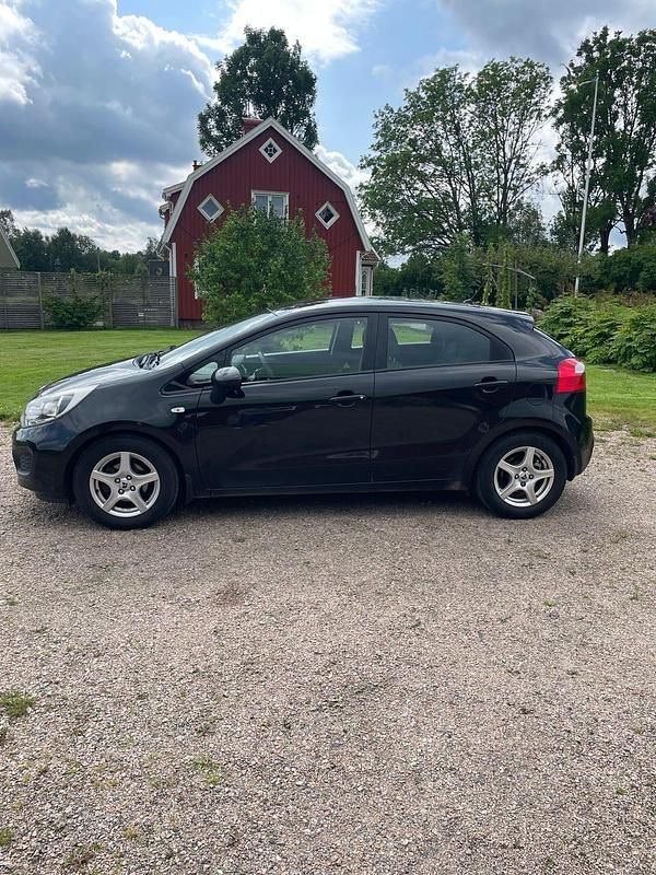 Begagnad Kia Rio 84 HK (61 kW) 2014