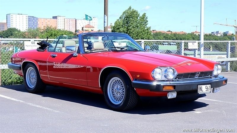 Röd samma som bilen Begagnad 1991 Jaguar XJS S Cab | 269 900 kr - Bild 1/4