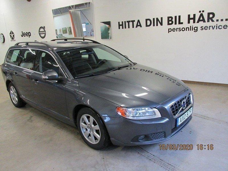 Grå Begagnad 2010 Volvo V70 Momentum Kombi | 83 900 kr (Marknadspris) - Bild 1/4