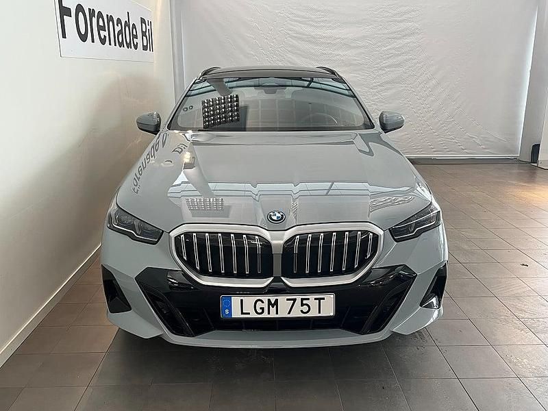 Begagnad BMW 530e Comfort Edition 190 HK (139 kW) 2025 Grå Kombi