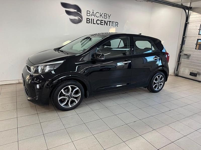 Svart Begagnad 2023 Kia Picanto Advance Halvkombi | 139 900 kr (Marknadspris) - Bild 1/4