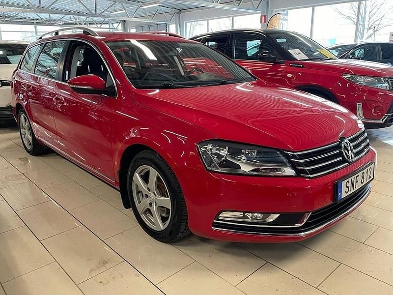 Röd Begagnad 2015 VW Passat Kombi | 86 000 kr (Marknadspris) - Bild 1/3