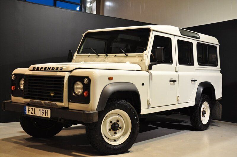 Vit Begagnad 2006 Land Rover Defender SUV | 369 000 kr (Marknadspris) - Bild 1/4