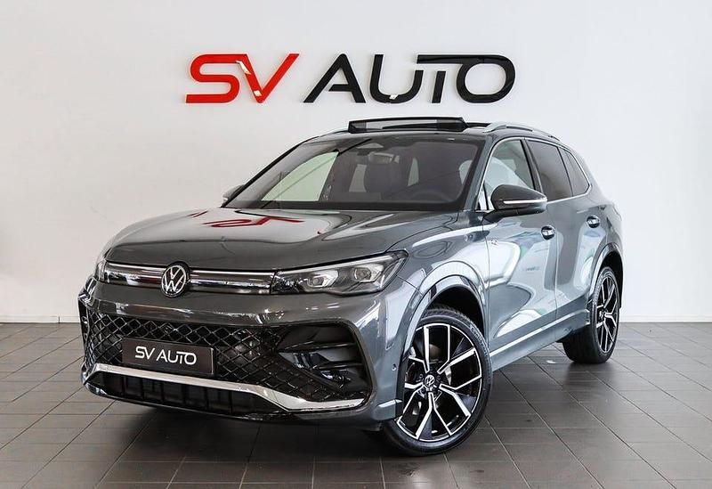 Grå Begagnad 2024 VW Tiguan R-line SUV | 539 900 kr - Bild 1/4