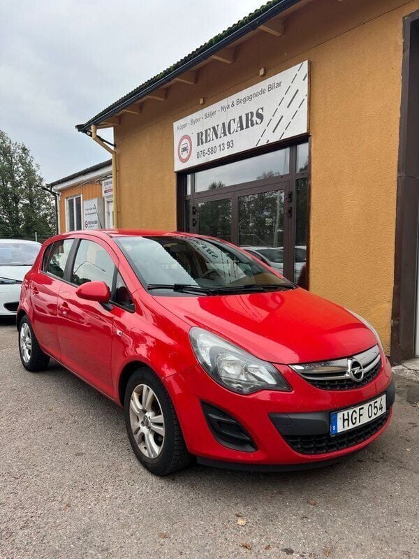 Röd Begagnad 2013 Opel Corsa Enjoy Halvkombi | 54 900 kr (Marknadspris) - Bild 1/4