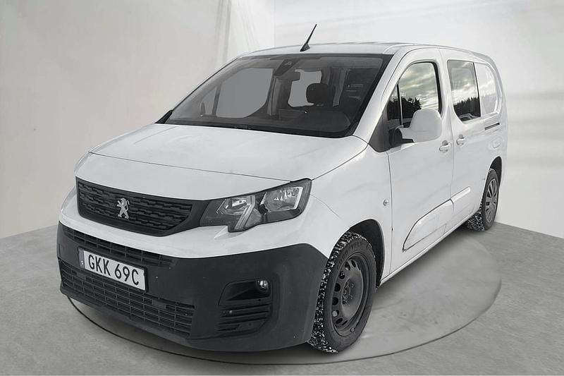 Vit Begagnad 2021 Peugeot Partner Minibuss | 140 000 kr (Superpris) - Bild 1/4