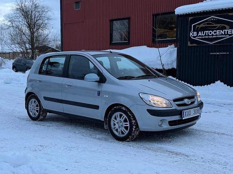 Silver Begagnad 2006 Hyundai Getz Halvkombi | 29 900 kr (Marknadspris) - Bild 1/4