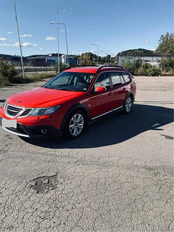 Röd Begagnad 2010 Saab 9-3X Kombi | 100 000 kr (Dyr) - Bild 1/4
