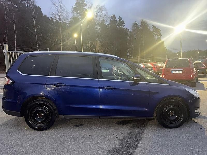 Begagnad Ford Galaxy Titanium 150 HK (110 kW) 2017 Blå Minibuss